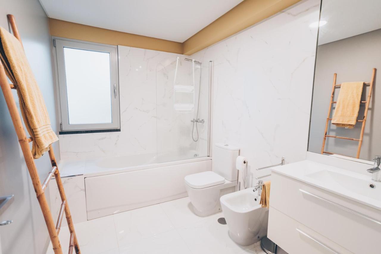 Elephant 2Br Apartment With Terrace, Side Sea View And Pool Access Funchal  Bagian luar foto