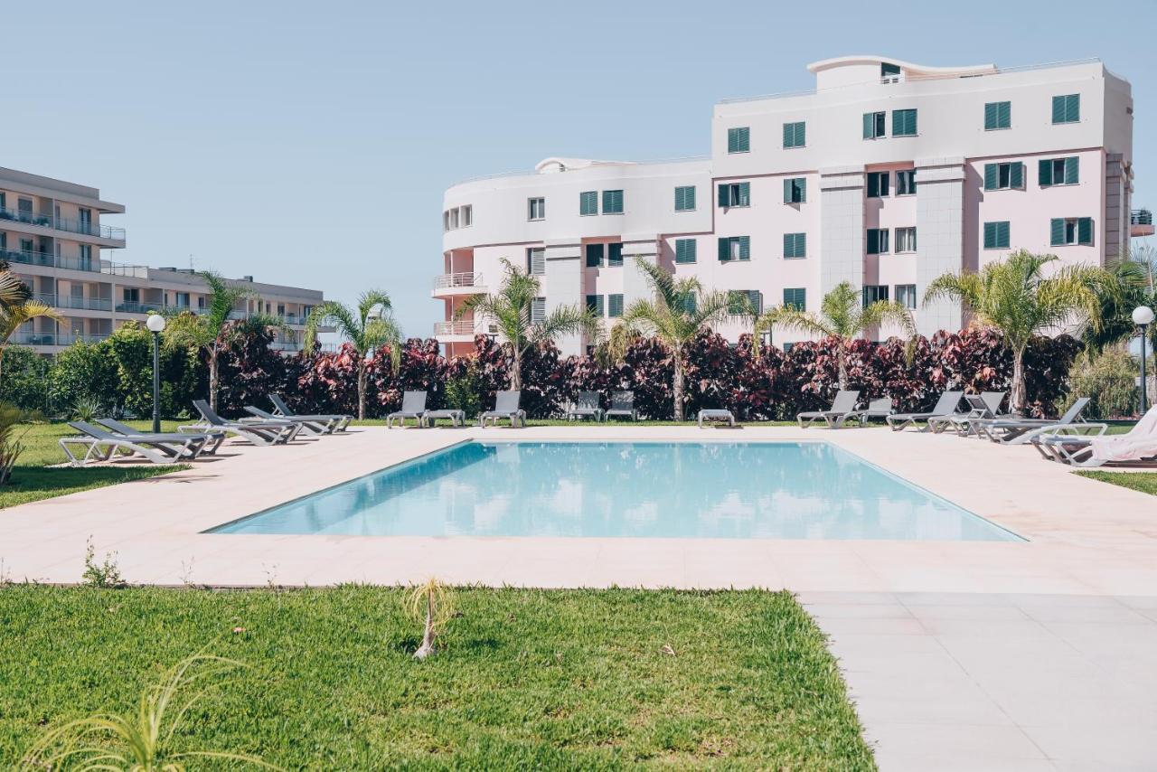 Elephant 2Br Apartment With Terrace, Side Sea View And Pool Access Funchal  Bagian luar foto