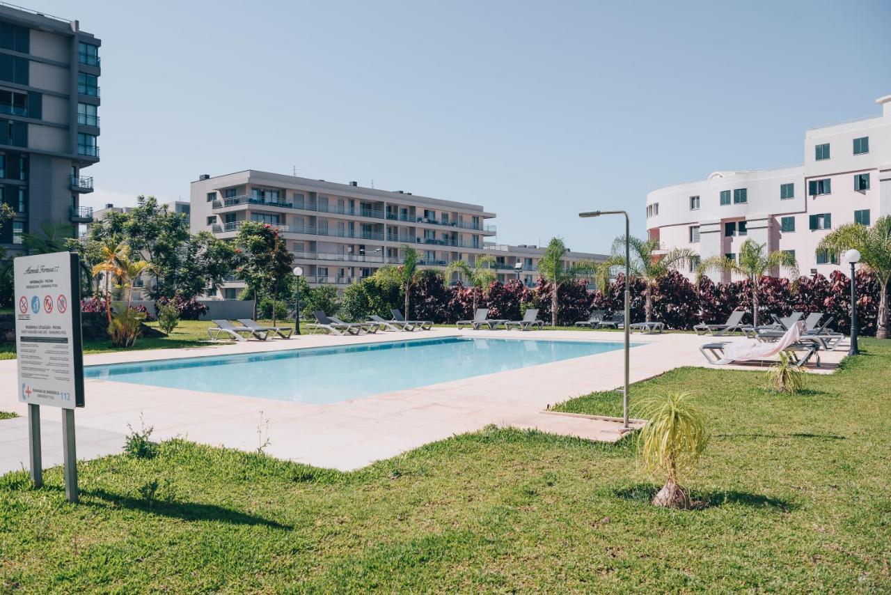 Elephant 2Br Apartment With Terrace, Side Sea View And Pool Access Funchal  Bagian luar foto